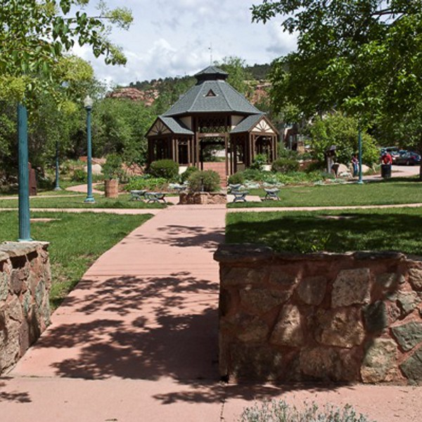 Blue Skies Inn - Hotel in Manitou Springs, Colorado